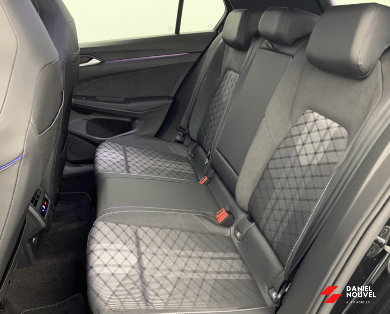 NOUVELLE 2.0 TDI 150 DSG7 R-LINE