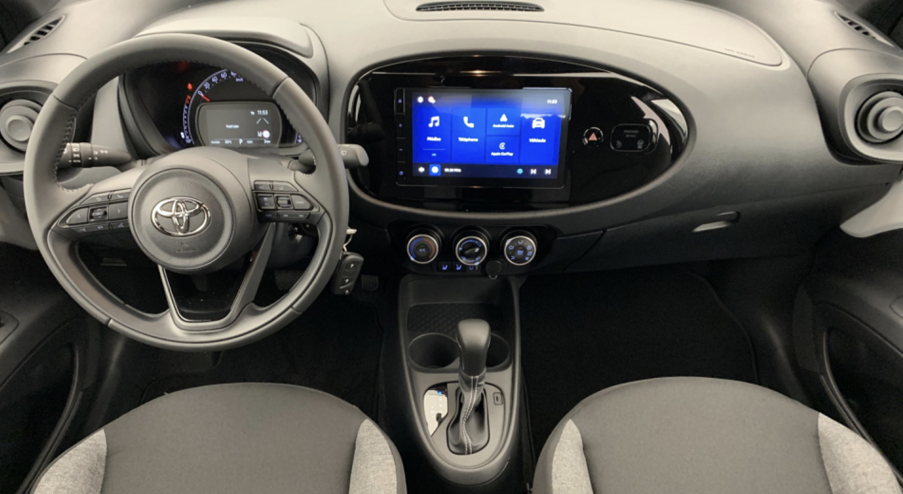 Dynamic 1.0 VVT-i 72 AUTOMATIQUE